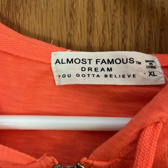 NWT Almost Famous Hooded Tank Top Sz XL - Picture 2 of 4